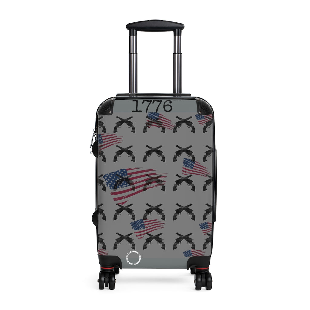 1776 American theme print Cabin Suitcase